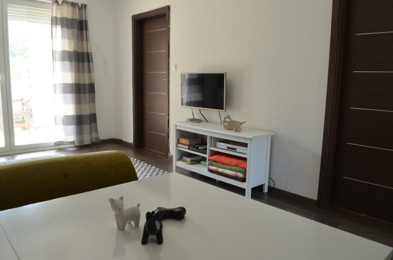 Hannajo Apartman Замарди Экстерьер фото