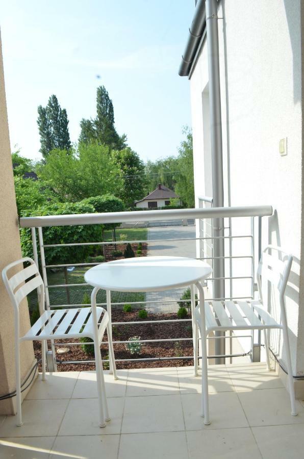 Hannajo Apartman Замарди Экстерьер фото
